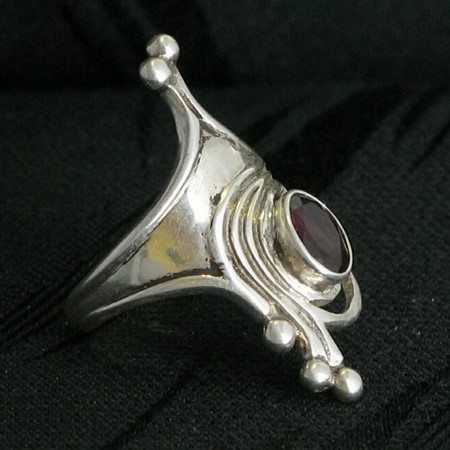 эльфийское кольцо с гранатом