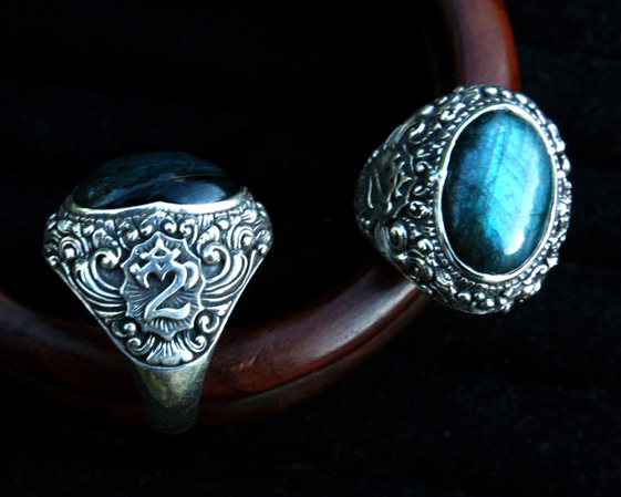 перстень с ОМ, кольцо с лабрадором, этнические украшения, лабрадорит