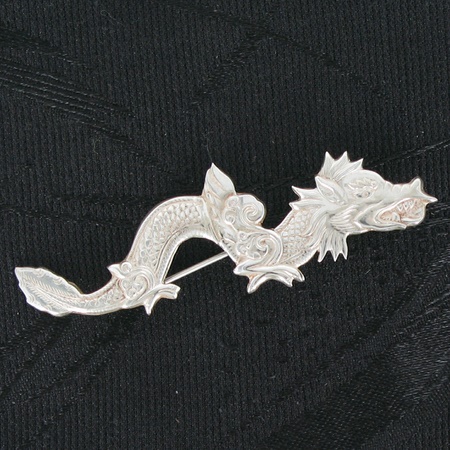 тибетская серебряная брошь в виде дракона, серебряный дракон, брошь дракон, брошка с драконом, тибетские украшения, талисман