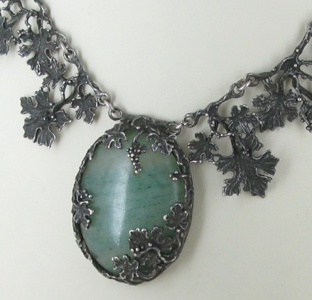 Ожерелье в виде виноградной лозы, колье, зеленый халцедон, старинные украшения, винтажные украшения