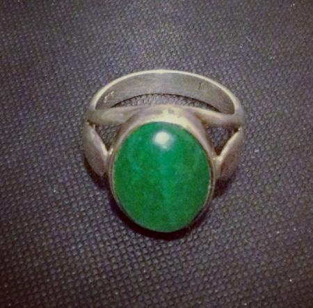 Винтажный перстень с зеленым ониксом