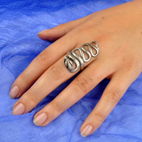Этническое серебряное кольцо в виде змеи с ониксом, непальские украшения, индийские украшения, серебро ручной работы, этнические украшения, 