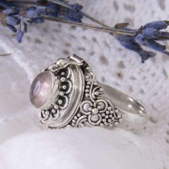 Кольцо-тайник с розовым кварцем "Прованс"