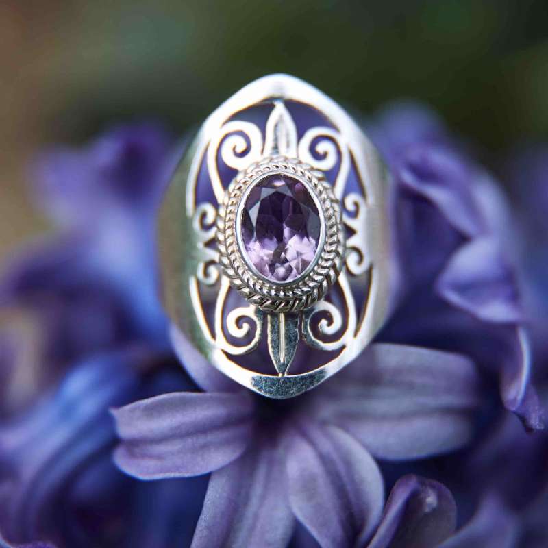 Кольцо с аметистом "Парвати" / Серебряные Кольца / купить этнические украшения из серебра в интернет-магазине