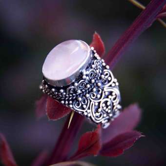 Перстень с розовым кварцем "Мандарава"