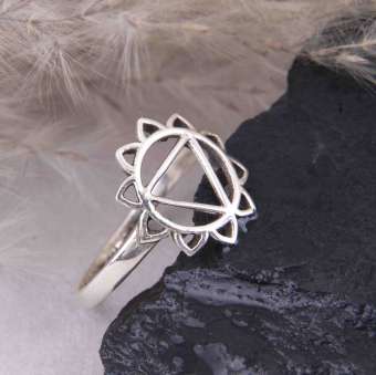 Кольцо с символом чакры "Манипура"