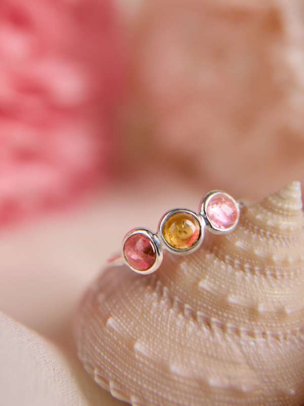 Кольцо с разноцветными турмалинами "Триада"