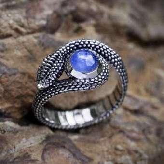 Серебряное кольцо с кианитом "Змея"