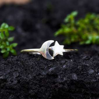 Серебряное кольцо "Месяц и звезда"