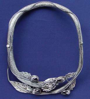 Ожерелье с ониксом "Голова Дракона"