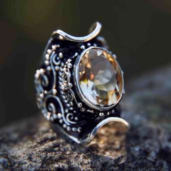 Перстень с цитрином "Еше Цогьял"